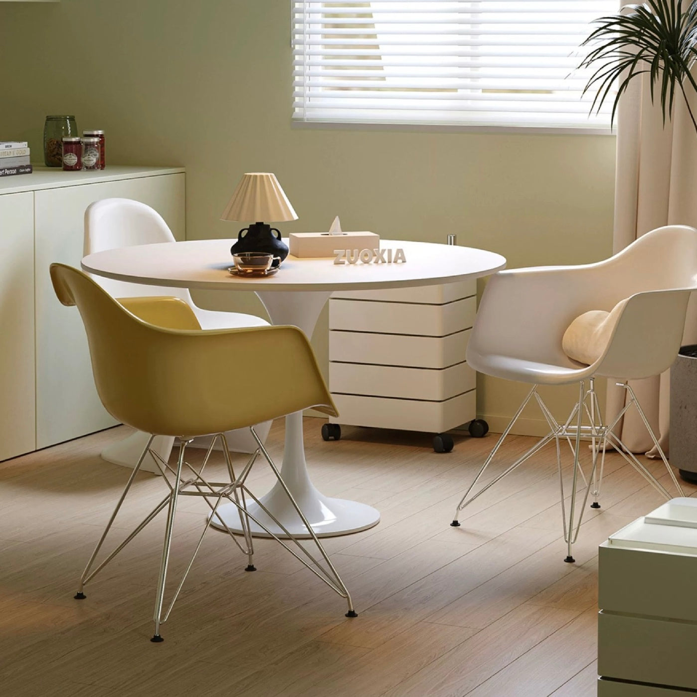 アームレストシンプルチェア