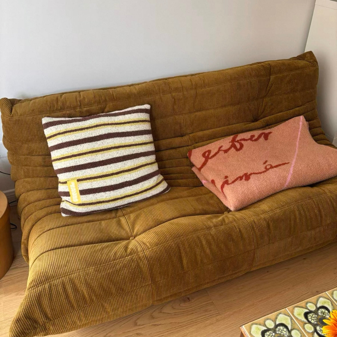 Hugソファ-トリプル（コーデュロイ ）