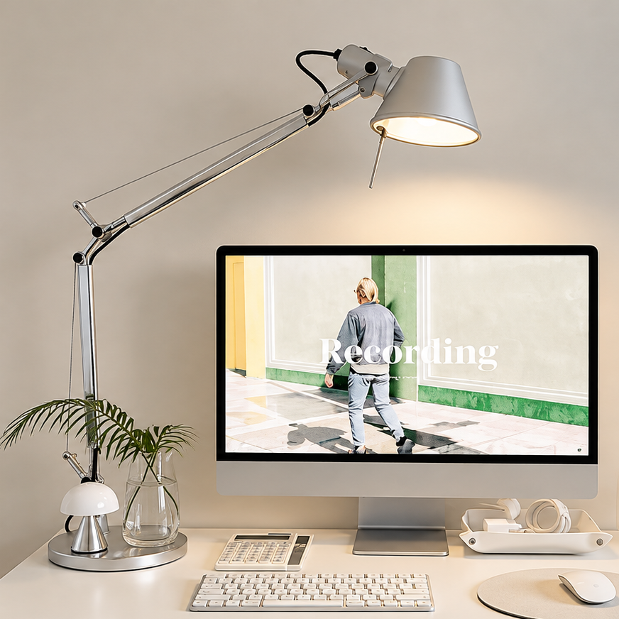 【新着アイテム】ルーヴル・アームランプ (Louvre Arm Lamp) 卓上サイズ